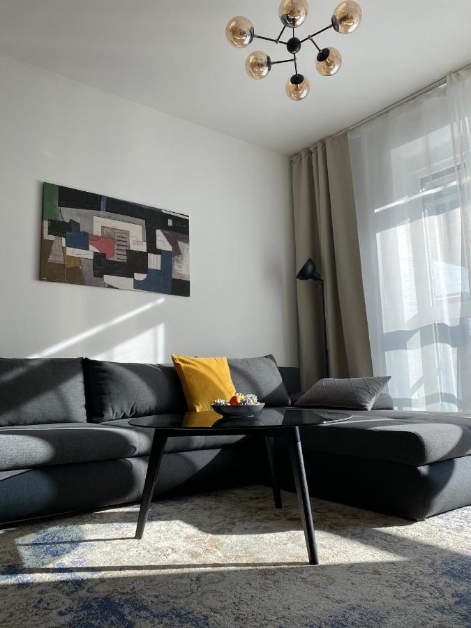 Sundeck City Centre Apartment Братислава Екстер'єр фото